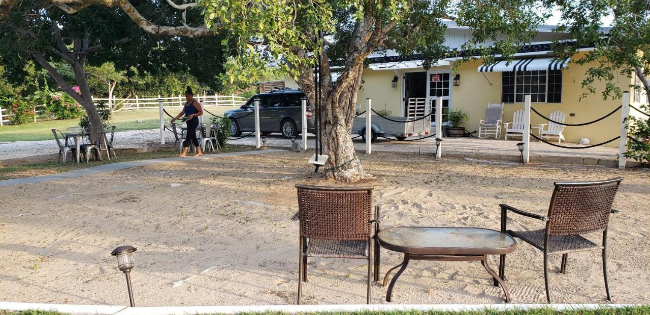 Treasure Beach Inn And Bar Buitenkant foto
