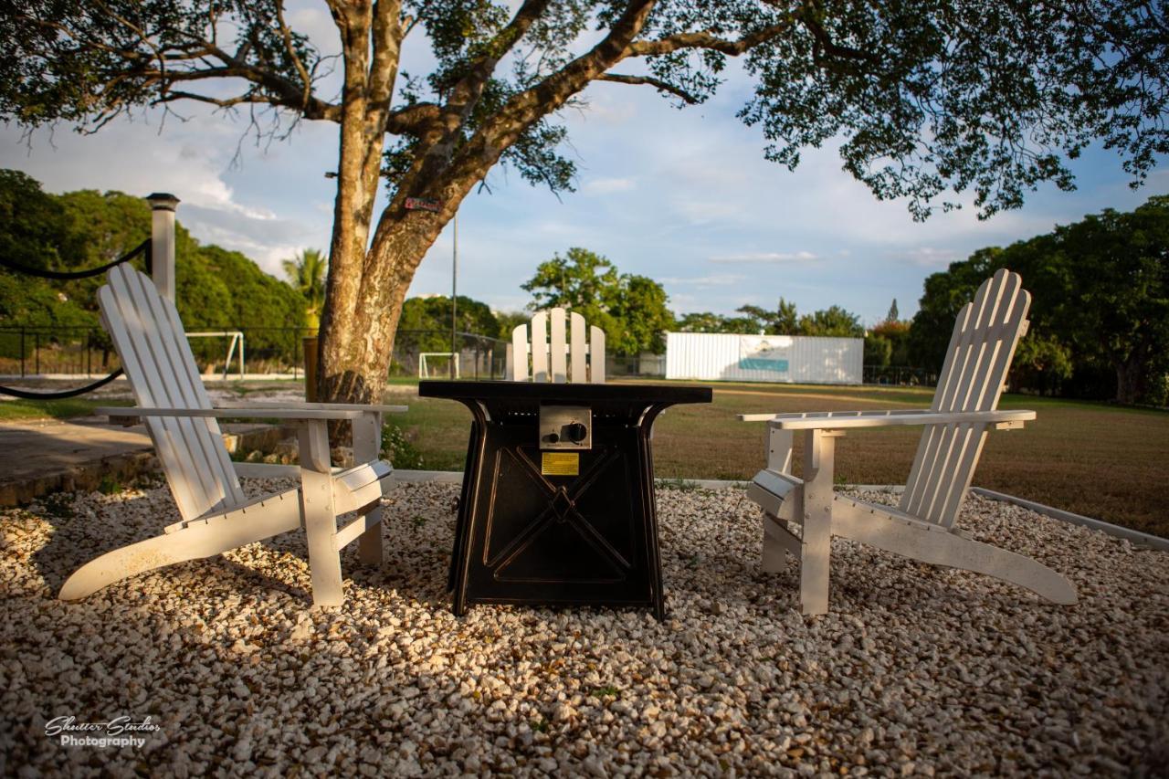 Treasure Beach Inn And Bar Buitenkant foto